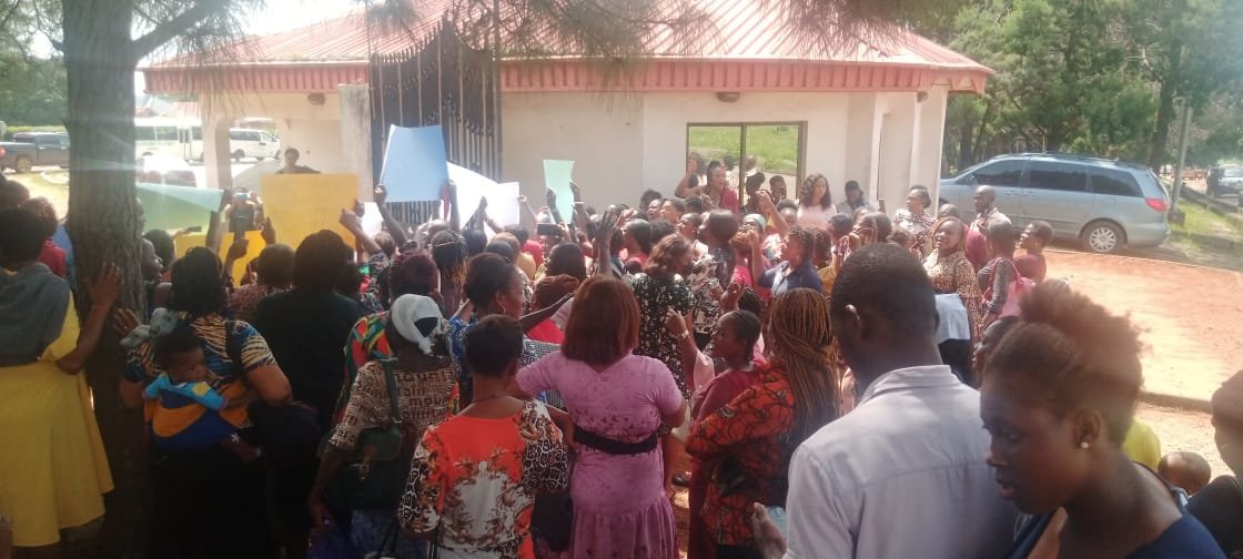 Job candidates protest against exclusion from Anambra teachers recruitment