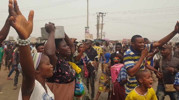 PICTORIAL: Riot spreads to Ogun over naira scarcity