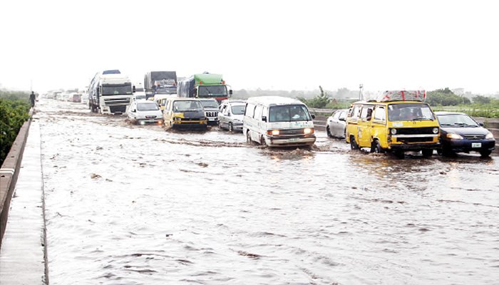 Motorists stranded as flood takes over Lagos, Ogun communities