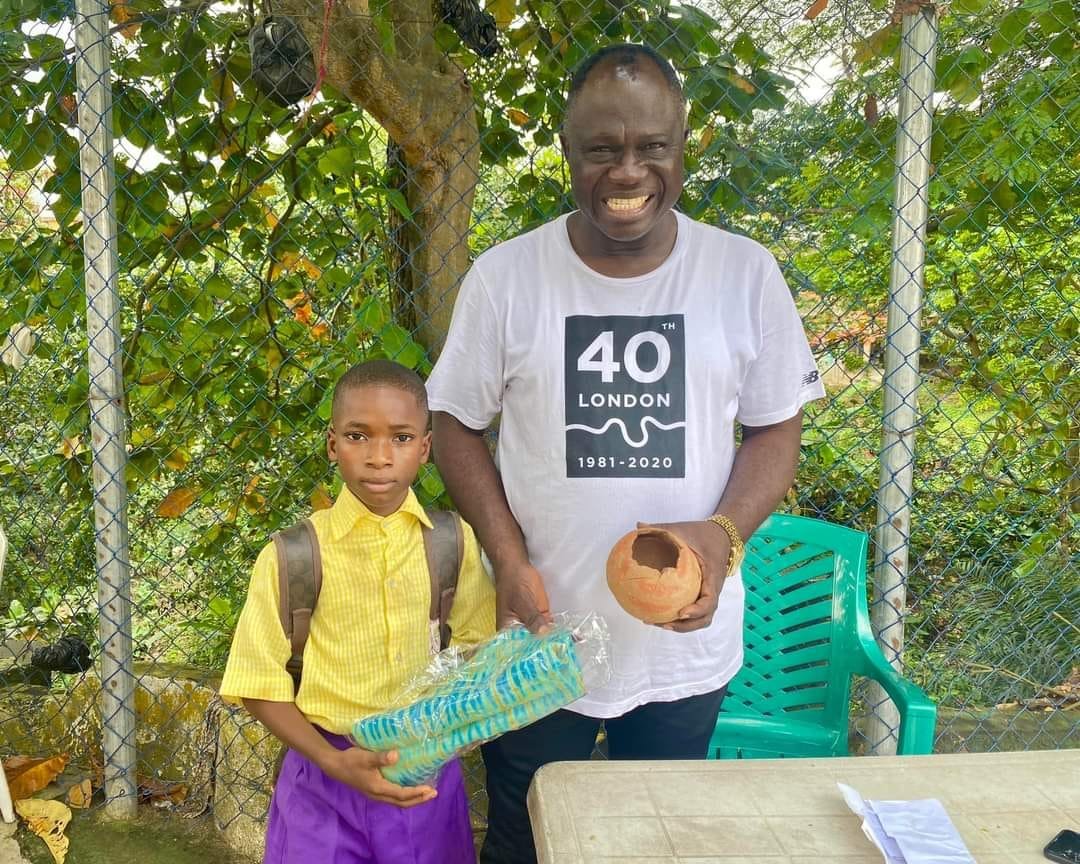 10 year-old boy praises Orile Agege LG Chairman, donates Kampala material