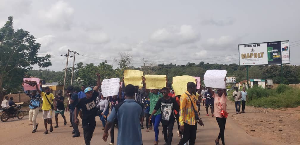 MAPOLY students protest as Management increases tuition fee