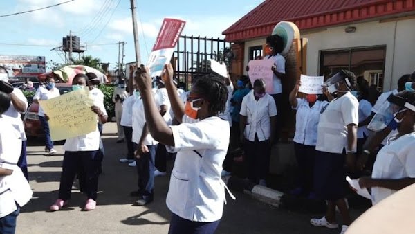 Tension in Abia as students protest exclusion in re-scheduled nursing exam