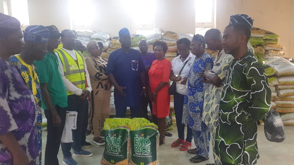 OUNJE EKO Palliative: Orile Agege LCDA receives 4,000 bags of rice, beans, garri